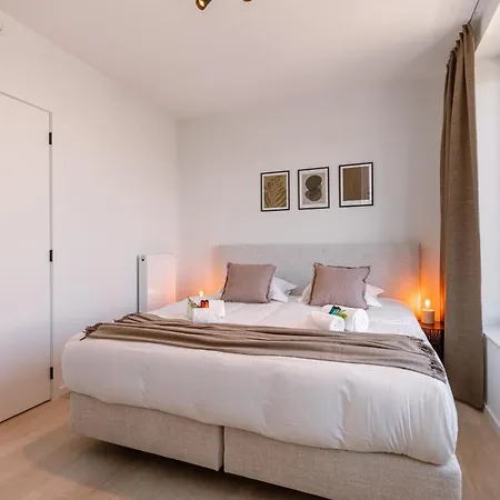 New Flat With High Quality Finishing And Terrace * אוסטנדה
